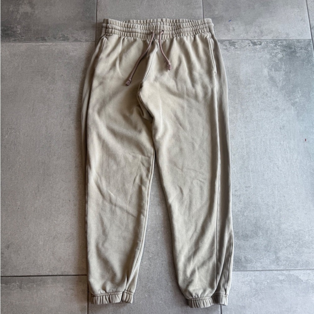 Tna Aritzia CozyAF Fleece Jogger Sweatpants Beige Tan Womens Medium Relaxed Fit